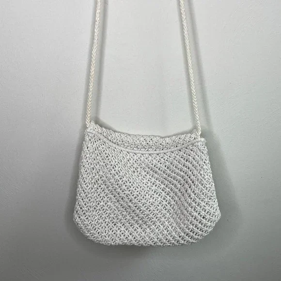 Handmade Y2K white macramé crochet bag purse with wooden beads woven cotton - Picture 3 of 12